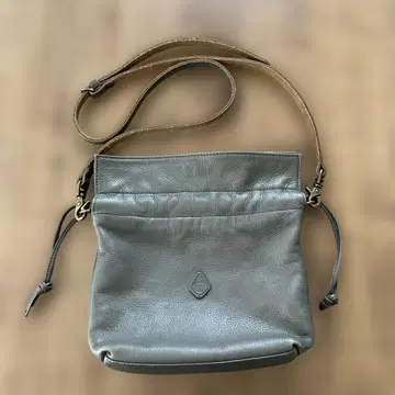 클레도란 가죽 숄더백