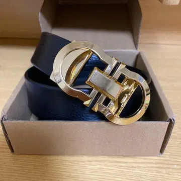 페라가모 골드 버클 블랙 가죽 벨트