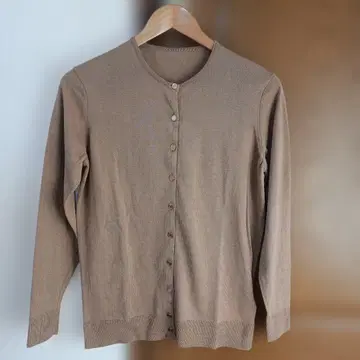 MUSE 두지엠 클라세 가디건 FF rrcce 골드 버튼