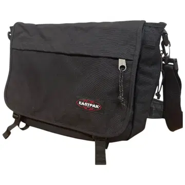 EASTPAK 블랙 메신저 백 숄더백