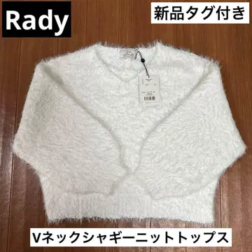 새상품 Rady V넥 샤기 니트탑 택 포함 화이트 데이트 레이디