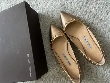 PELLICO 스터드 장식 골드 플랫슈즈 35하프 22.5