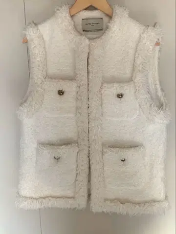 25년 UNITED ARROWS 샤기 트위드 베스트