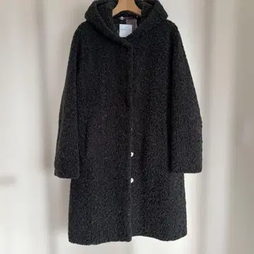[ RINO & PELLE ] 후드 부착 보아 코트 38