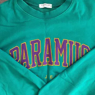 ELECTRIC ZOMBIE 그린 맨투맨