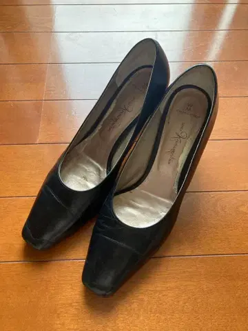 카네마츠 블랙 가죽 하이힐 24 E 일본제