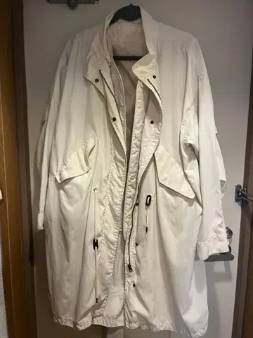 화이트 모즈 코트 퀼팅 이너 포함