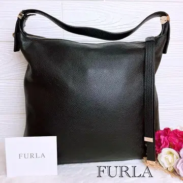극미품 FURLA 훌라 숄더백 가죽 블랙 숄더 A4 수납