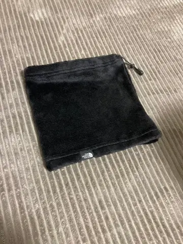 THE NORTH FACE 블랙 슈퍼 버사 로프트 넥 게이터