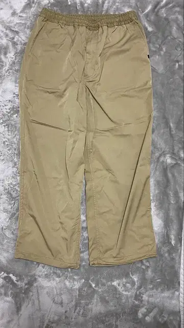 Daiwa 베이지 팬츠 m 사이즈