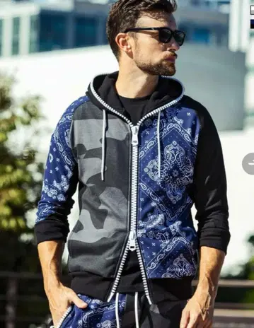 1PIU1UGUALE3 페이즐리 후드티