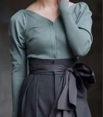 FRAY I.D 데콜테 퍼프 슬리브 리브 니트 가디건