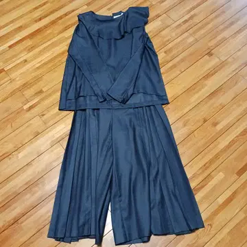 LOURMARIN 네이비 셋업