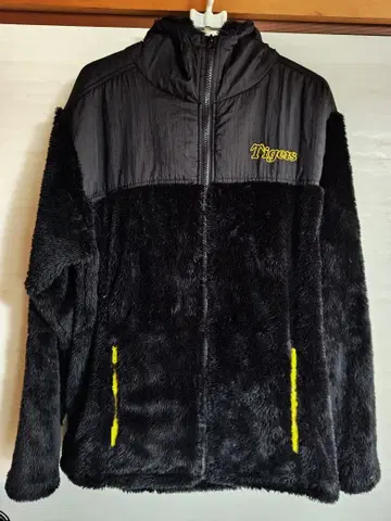 Tigers 플리스 자켓 블랙 L 사이즈