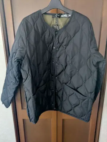 미사용 TAION 밀리터리 크루넥 다운 자켓 블랙