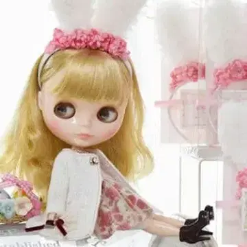 주말 한정판 가격 인하 네오 브라이스 인기 작가님 아웃핏 중고품