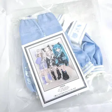 [MezzaLuna] 부유 전파 의류 아웃핏 MDD KUMAKO