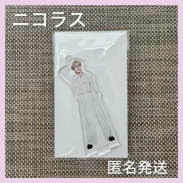 &TEAM 카페 니콜라스 아크릴 스탠드 키링