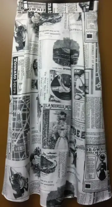 로이스크레용 뉴스 페이퍼 스커트