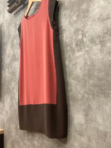 클리닝 완료 슬리브리스 핑크 브라운 드레스