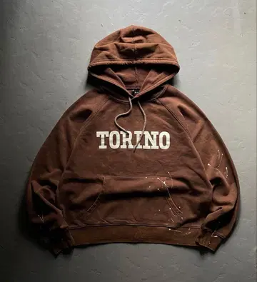 MandO 빈티지 페인트 칼리지 로고 후드티