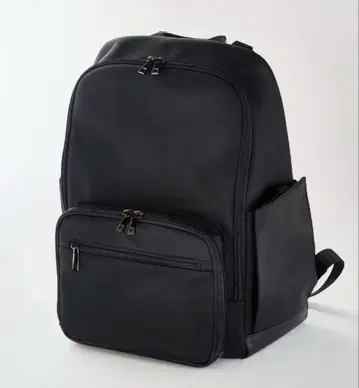 Emiria Wiz 백팩 M 사이즈 미사용 새상품