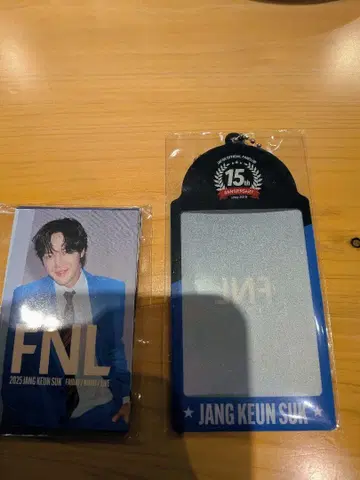 장근석 15주년 기념 키링과 트레이딩 카드 10장 정도