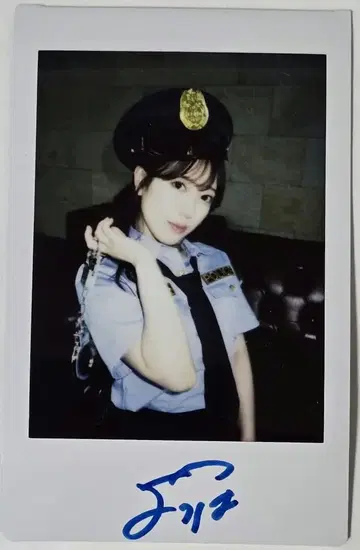 코미나토 요츠하 친필 사인 폴라로이드