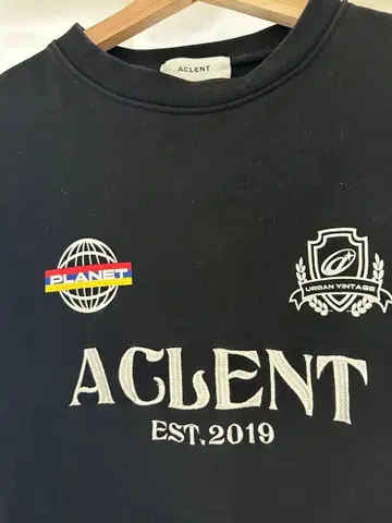 ACLENT 블랙 맨투맨 트레이닝복