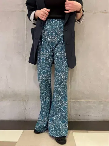 FUMIE=TANAKA 자카드 플레어 팬츠