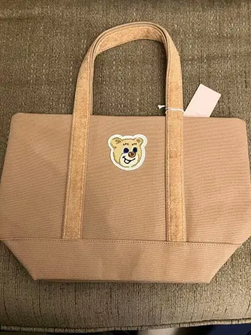 새상품 러브리 바이 페이러 올드 테디 토트백 베이지 소