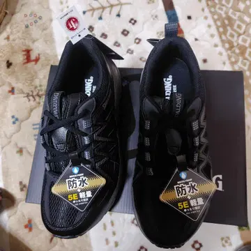 하자품 왼발만 SPALDING 방수 스니커즈 25.0cm 5E