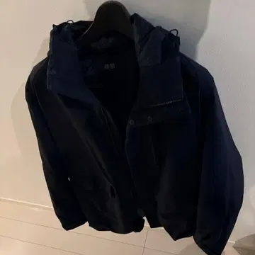 유니클로 하이브리드 다운 후드티 블랙 L