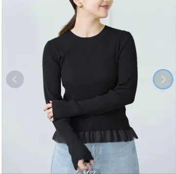 새상품급 IENA 이에나 밑단 프릴 리브 니트 풀오버 블랙 FREE