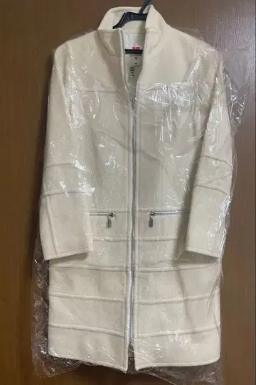 쿠레쥬 아이보리 롱 코트 38