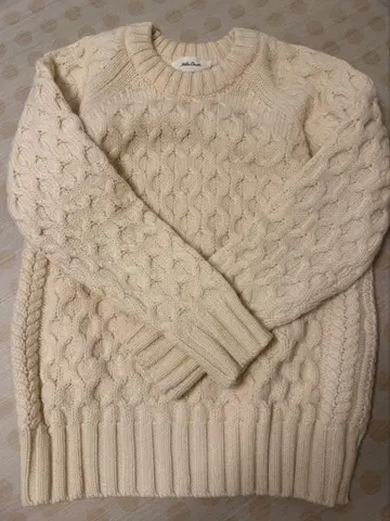 Mila Owen 아이보리 케이블 니트 스웨터 F