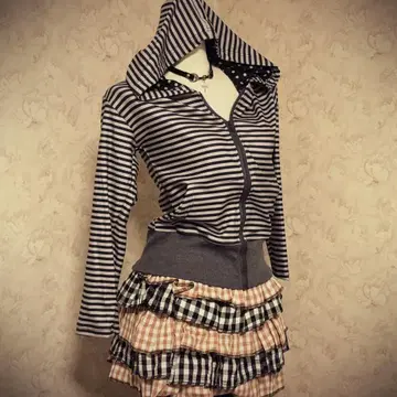 헤이세이 갸루 00s Y2K 도트와 스트라이프 후드 부착 후드티 그런지