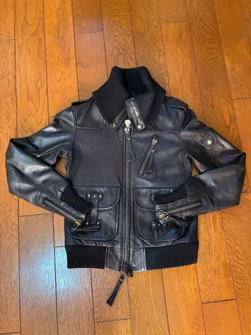 새상품급 AVIREX 가죽 자켓 S 사이즈 양가죽