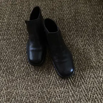 SAYA 블랙 가죽 사이드 고어 부츠,