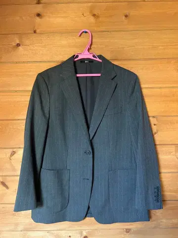 UNIQLO 그레이 스트라이프 테일러드 자켓