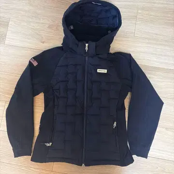 새상품급 브리핑 골프 하이브리드 다운 네이비 M 옷깃 탈부착 가능