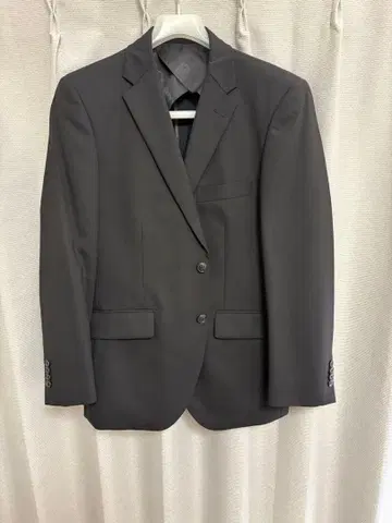 블랙 포멀 수트 싱글 버튼