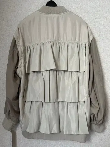 택 포함 새상품 Risley 리즈레이 2way 백 프릴 MA-1 아우터