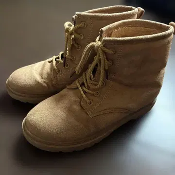 베이지 스웨이드 어그 부츠