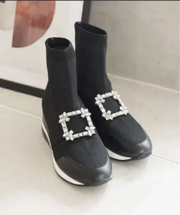 비쥬 장식 스니커즈 스타일 부츠 블랙 24