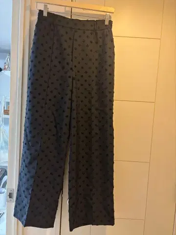 Gready Brilliant 도트 무늬 블랙 팬츠 사이즈 38