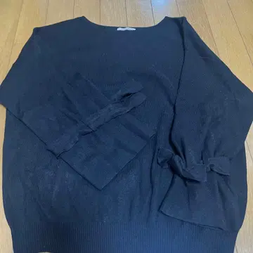 Rose Tiara 네이비 니트 스웨터