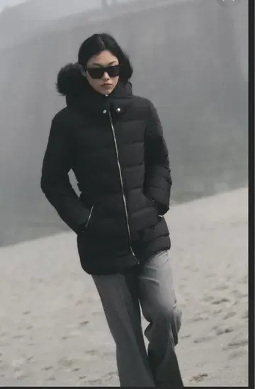 ZARA 블랙 후드 부착 다운 자켓