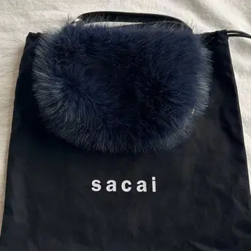 sacai 스몰 포켓 퍼 파우치