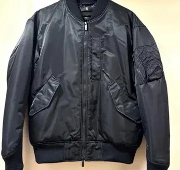 +J 유니클로 하이브리드 다운 오버 사이즈 MA-1 자켓 S